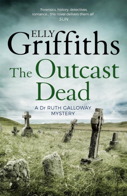 The Outcast Dead by Elly Griffiths - Paperback